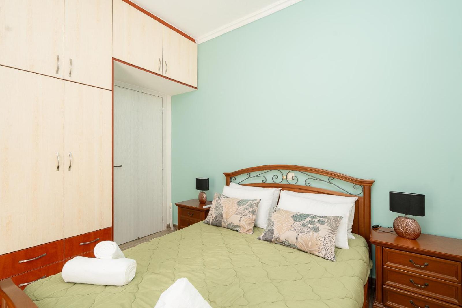 Artemis Bay Apartments Near Sea And Airport Kültér fotó